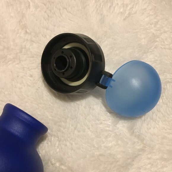 Swiss-made Sigg Metal Waterbottle - Picture 9 of 10